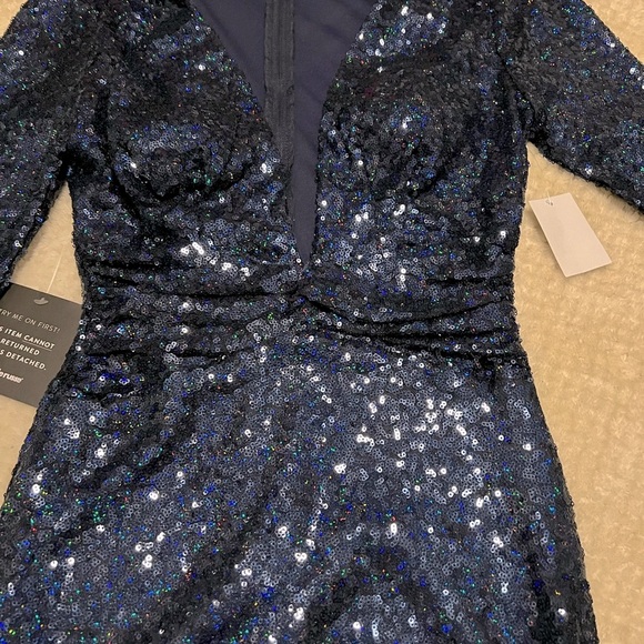 ✨Donating on 8/1/23✨CHARLOTTE RUSSE Full Sequins Dress - Picture 3 of 7